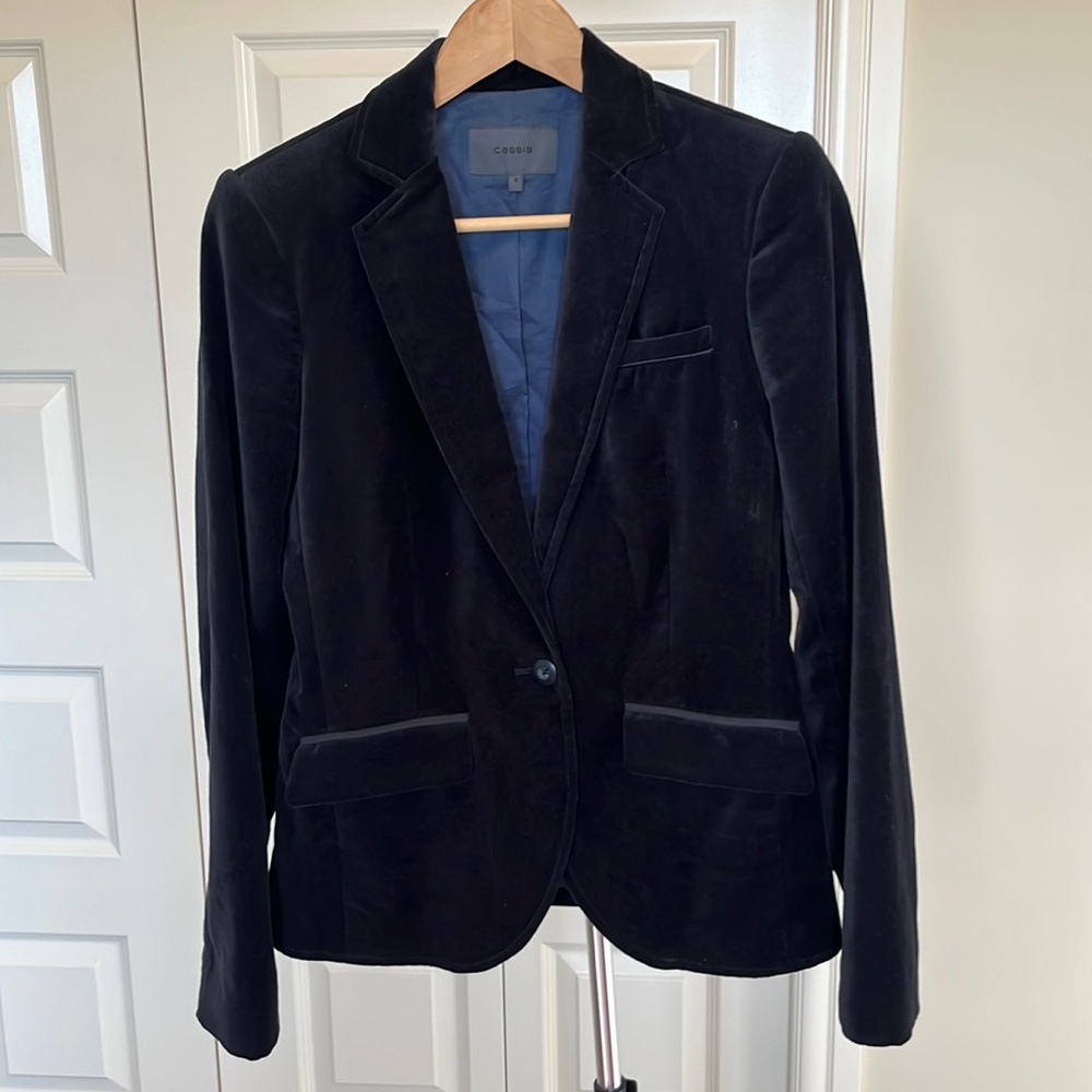 Cassis Velvet Blazer